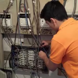 Electricistas en Vález Málaga